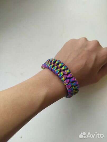 Браслет из паракорда