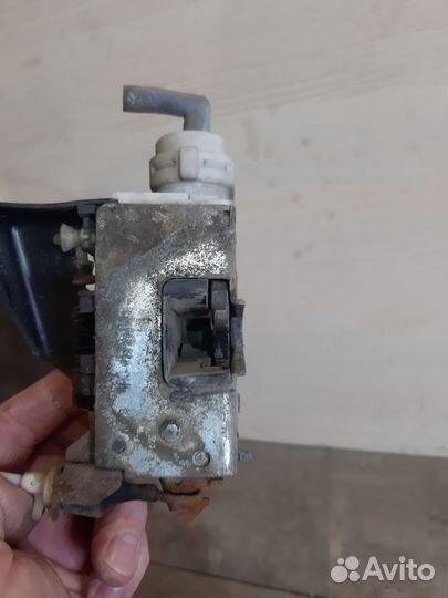 Замок двери Audi 100 C4 (правая сторона)