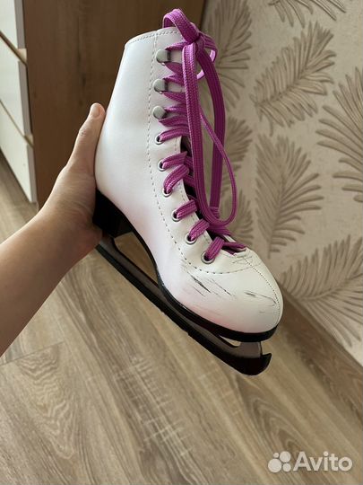 Коньки фигурные для девочки 34 размер
