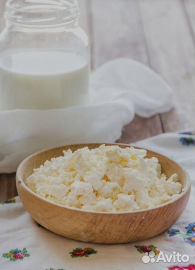 Продаётся коровье молоко