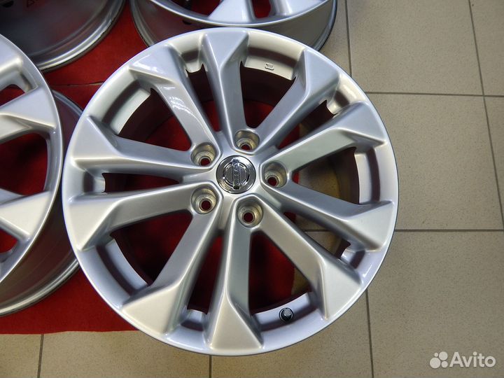 827 Оригинал Nissan X-Trail T32 R17 5*114.3 J7