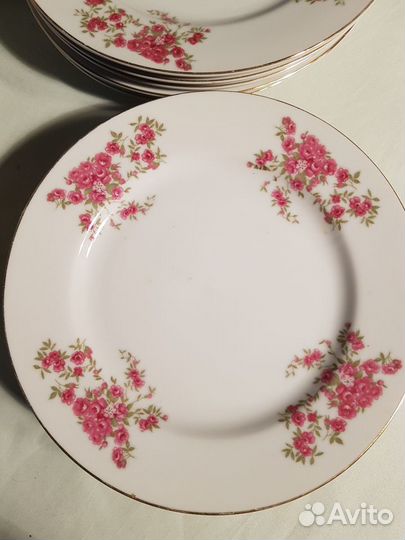Набор столовых тарелок “Роза”, Япония
