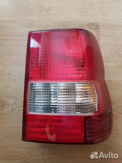 Mitsubishi Pajero Pinin фонарь