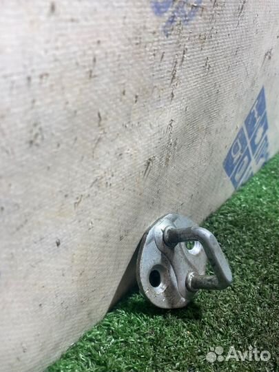 Ответная часть замка двери передняя правая