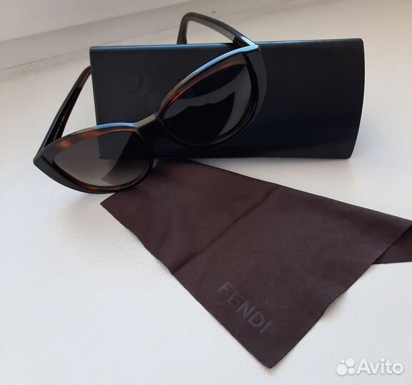 Солнцезащитные очки женские fendi (Италия)