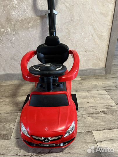 Детская машинка каталка с ручкой