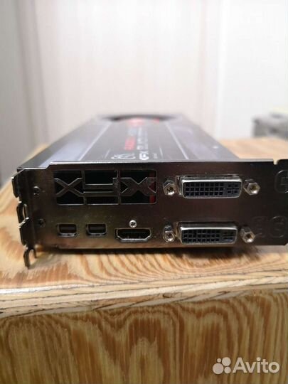 AMD Radeon HD 6870 Black Edition 1GB