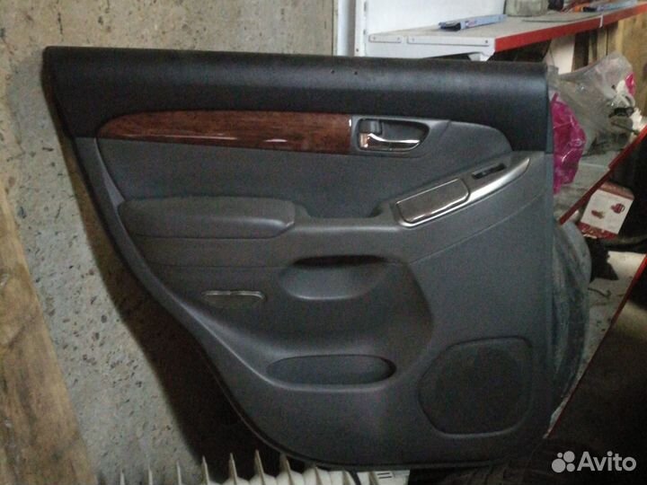 Обшивка двери на тойота лэнд крузер 120