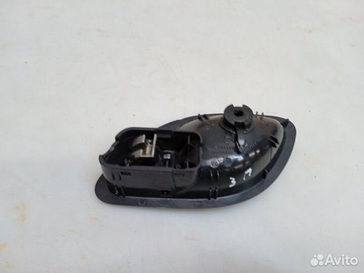 Ручка двери внутренняя правая Renault Laguna 2 2.2