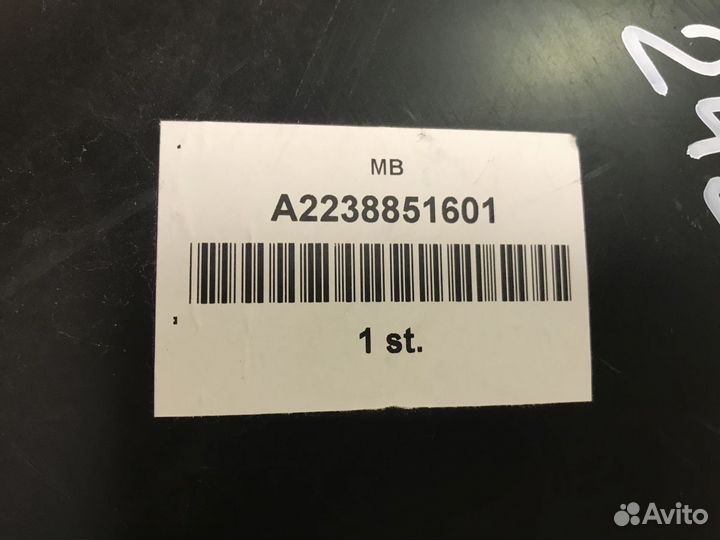 Кронштейн переднего бампера левый Mercedes W223