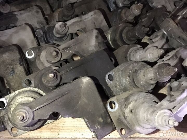 Кронштейн МКПП коробки Фиат Альбеа