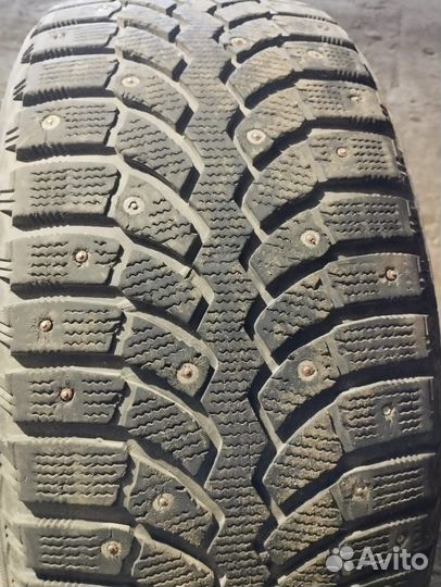 Bridgestone Blizzak Spike-01 225/50 R17