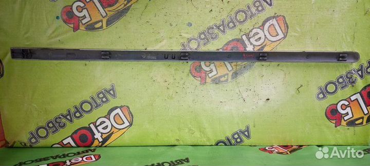 Молдинг двери передний правый Renault Logan 1