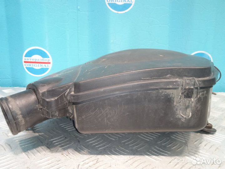 Корпус воздушного фильтра Renault Logan 1