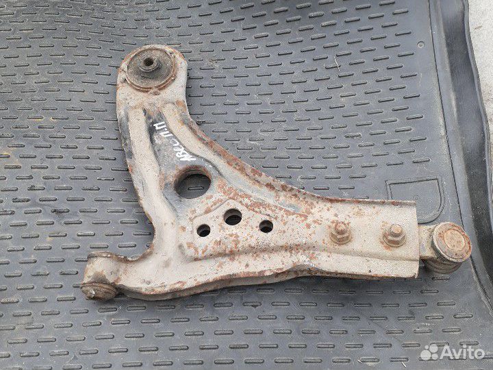Рычаг подвески Chevrolet Aveo T200