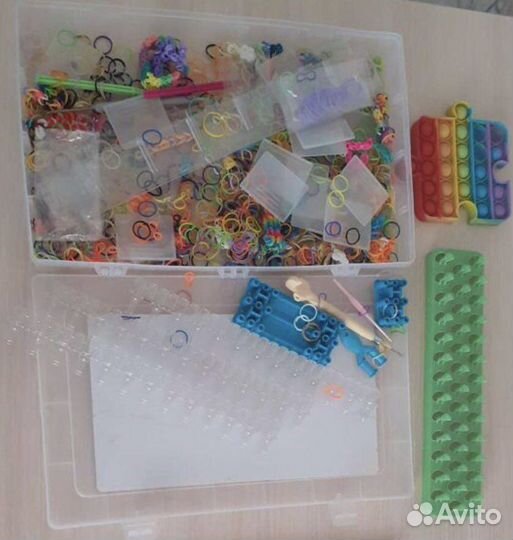 Игрушка резиночки наклейки для обоев кукла