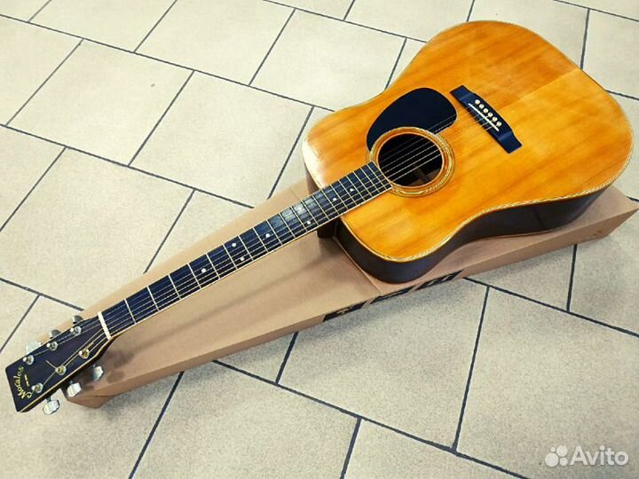 Акустическая гитара Morales