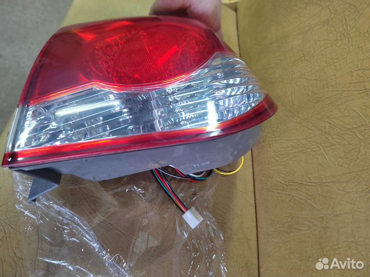 Фонарь задний внешний правый на Шевроле Круз