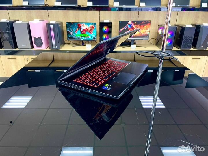 Игровой MSI 15.6