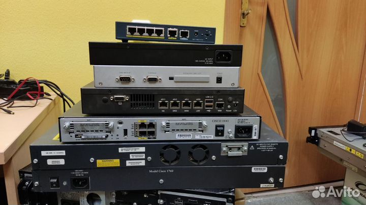Сетевое оборудование Cisco, Zyxel, Astaro