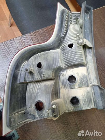 Задний правый фонарь volvo