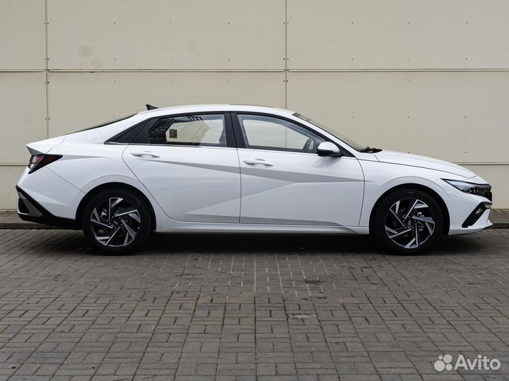 Hyundai Elantra 1.5 CVT, 2023, 43 км