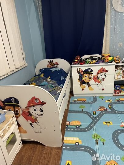 Кровать с комодом