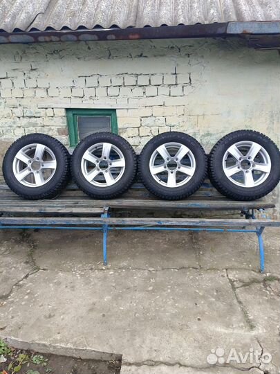 Зимние колеса на ниву 215 65 16