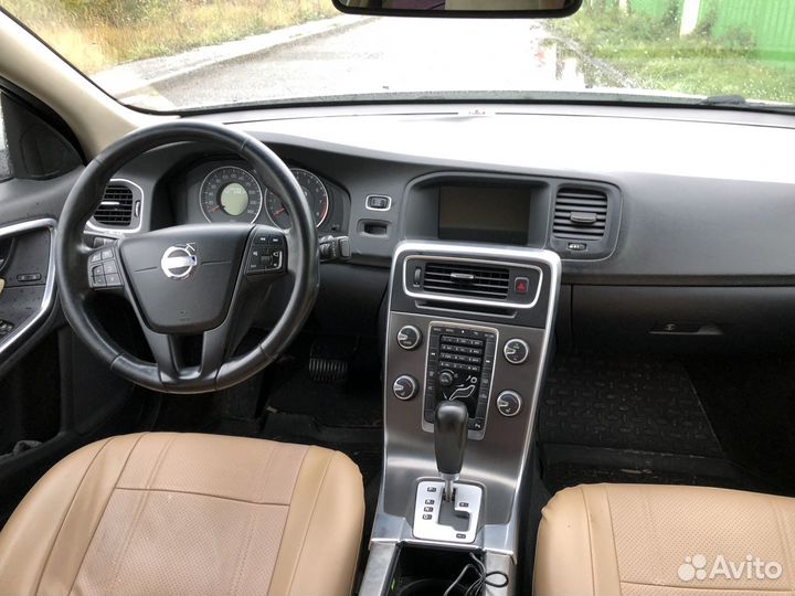 Volvo S60 1.6 AT, 2011, 170 000 км