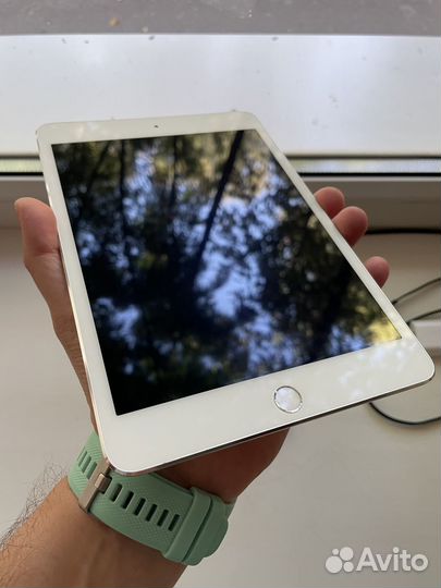iPad mini 4 cellular LTE отличное состояние