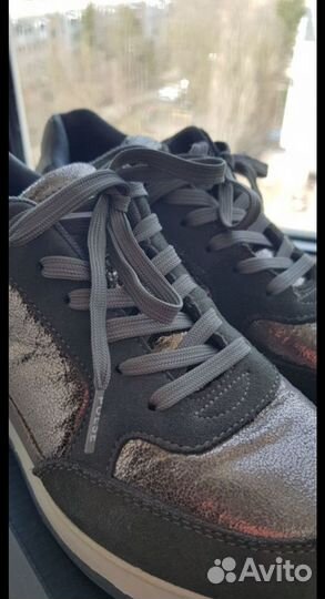 Кроссовки р. 38