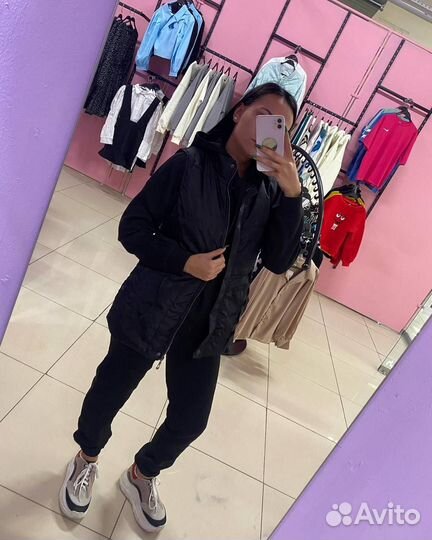 Костюмы тройка: брюки, толстовка, жилет. В наличии