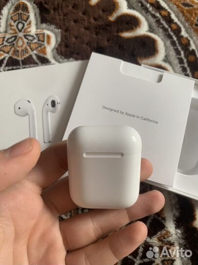 AirPods 2 кейс