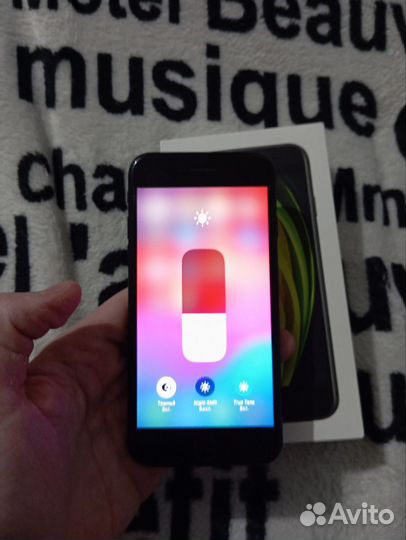 iPhone SE (2020), 128 ГБ