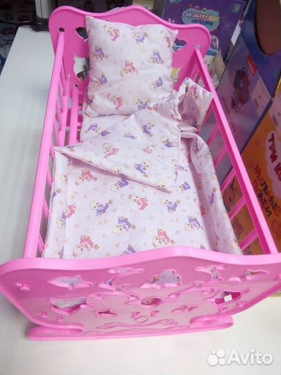 Кроватка для куклы и постельное для куклы