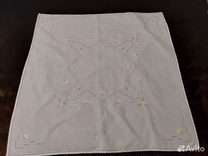 Винтажная чайная скатерть, очень красивая и нежная