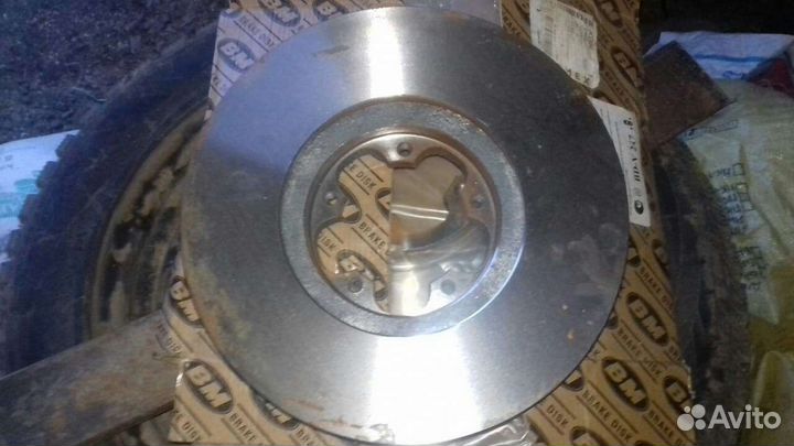 Тормозные диски передние на Ford tranzit 2 шт