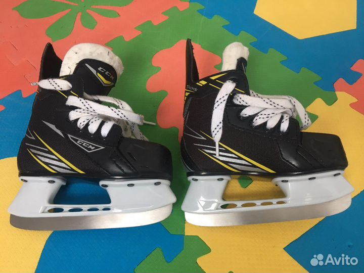 Хоккейные коньки CCM