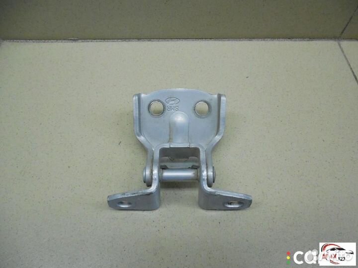 Петля двери задний лев. верх./правой нижняя