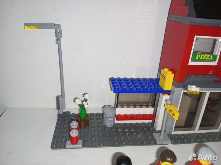 Lego City 7641 Пиццерия и Автобусная остановка