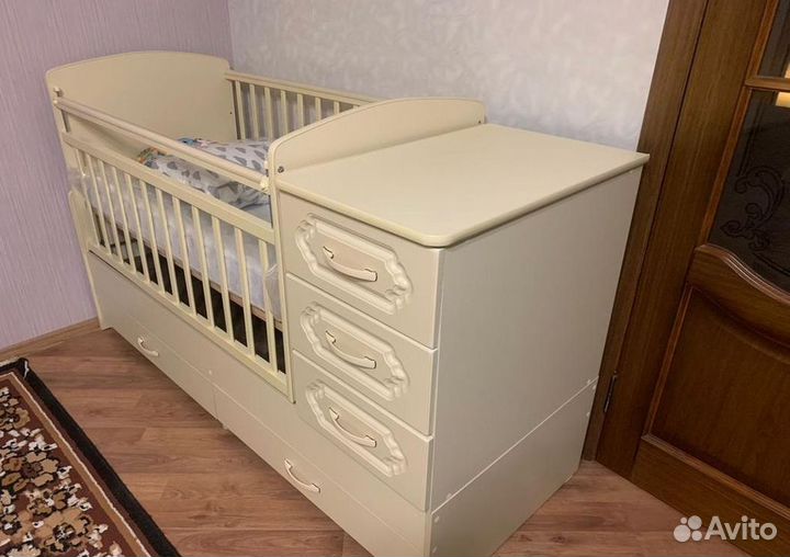 Детская кроватка