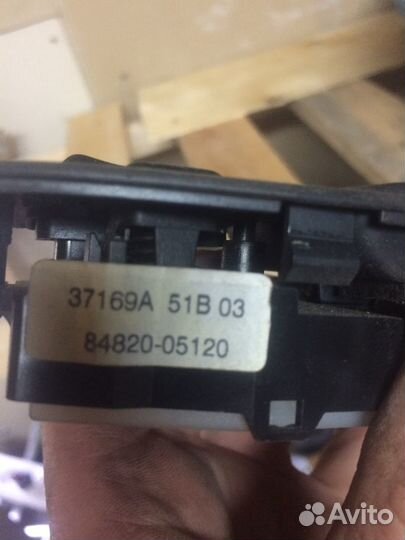 Блок управления стеклоподъемниками toyota Avensis