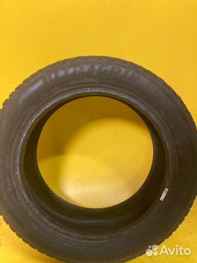 Goodyear UltraGrip Ice 215/55 R17