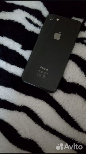 iPhone 8, 64 ГБ