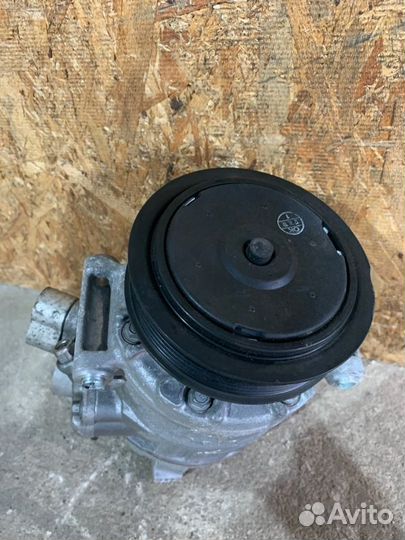 Компрессор кондиционера Volkswagen Passat B6 1.8