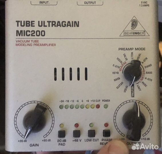 Ламповый предусилитель Behringer MIC200