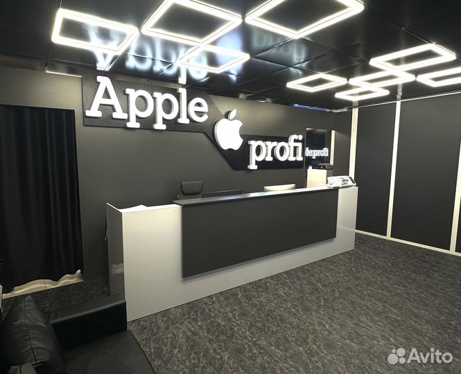 Задняя крышка для Apple iPhone 16 Pro (Черный)