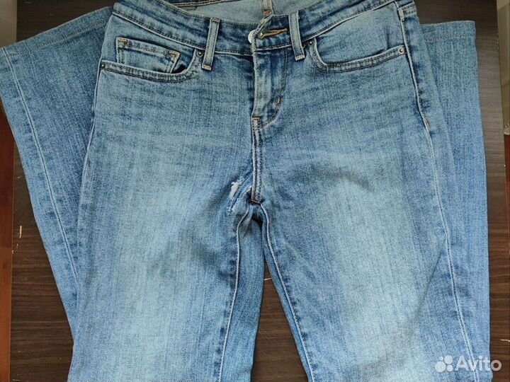 Джинсы синие Levi'S 712 slim, р 25 (42)