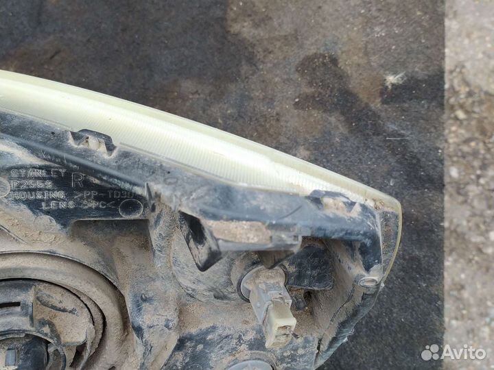 Фара правая mitsubishi galant 9