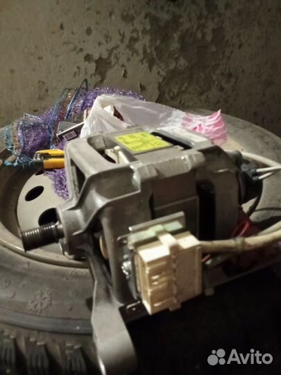 Двигатель от стиральной машины Welling